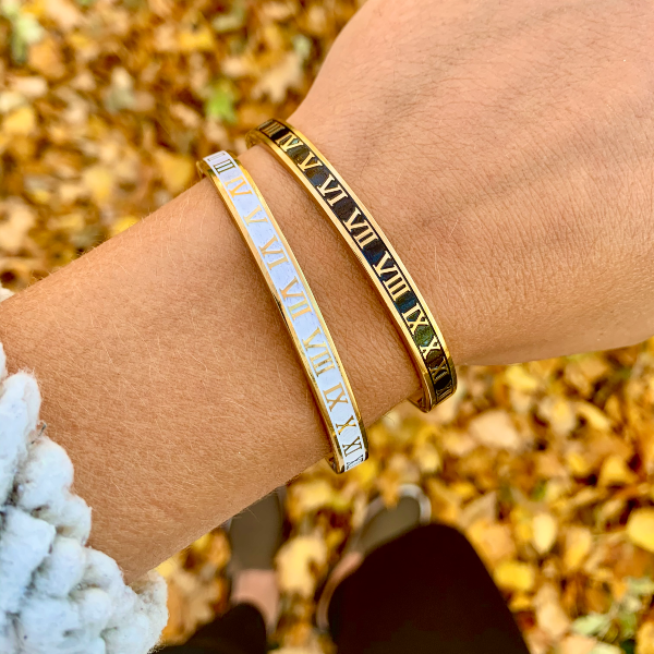 Black and White Roman Numerals Bangle Bracelet - Stainless Steel